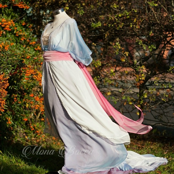 Titanic Sinking Dress - Picture 1 of 8